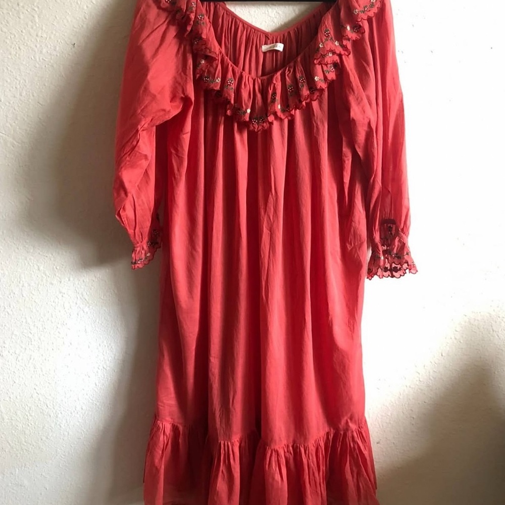 ISO (in search of) Doen Solaris Nightgown in Strawberry - do not buy